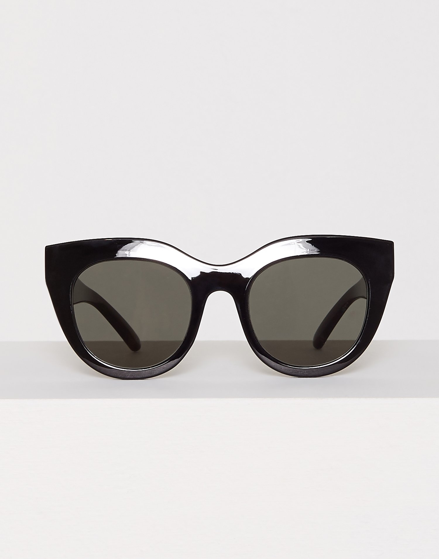 City shopping shades